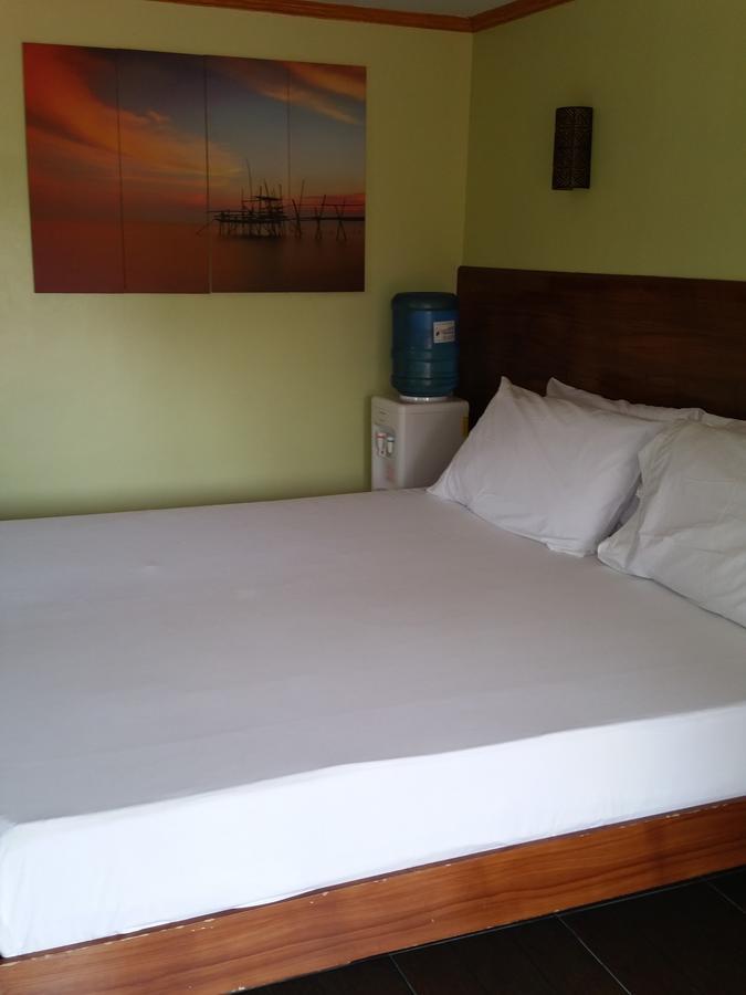 Casa De Miguelitos Otel Tagaytay City Dış mekan fotoğraf