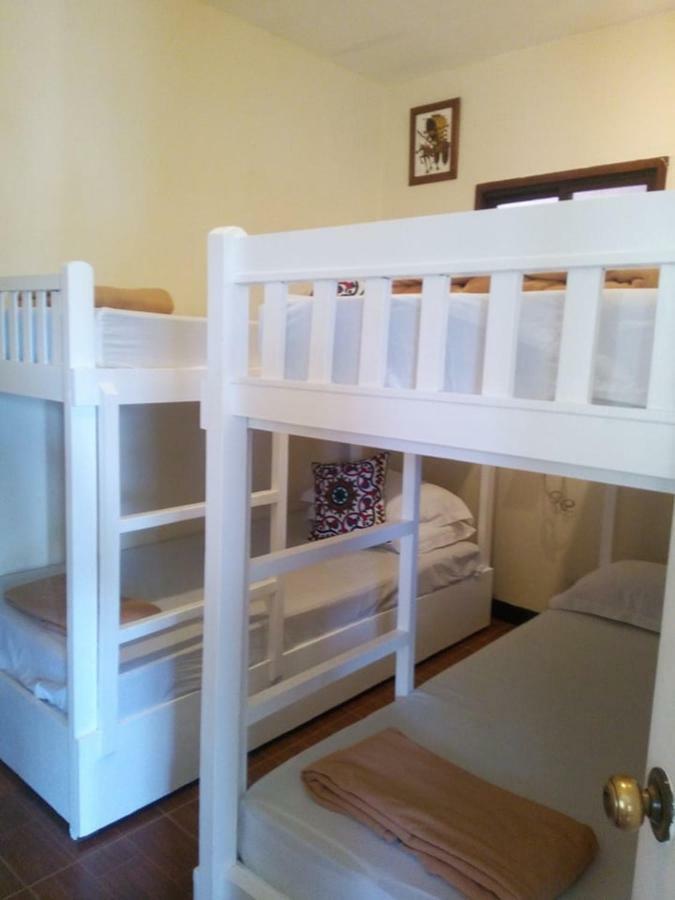 Casa De Miguelitos Otel Tagaytay City Dış mekan fotoğraf