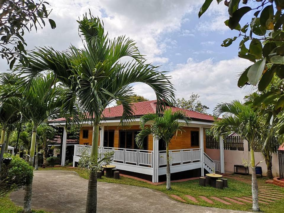 Casa De Miguelitos Otel Tagaytay City Dış mekan fotoğraf