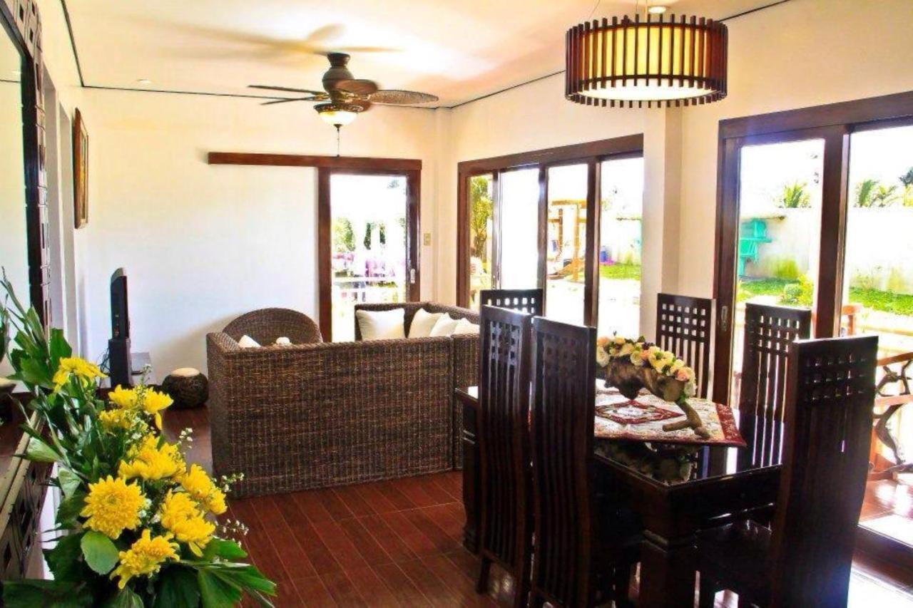 Casa De Miguelitos Otel Tagaytay City Oda fotoğraf