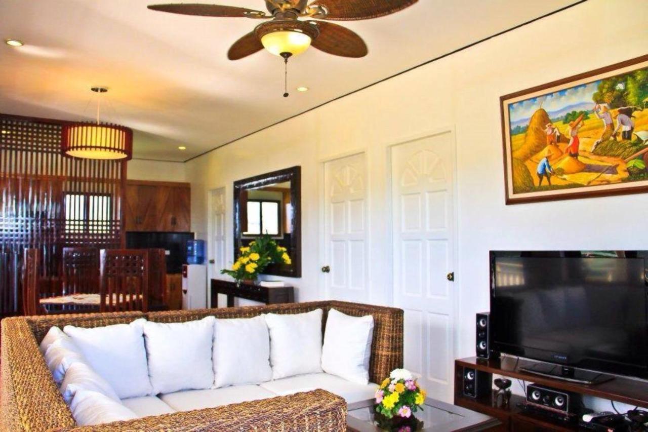 Casa De Miguelitos Otel Tagaytay City Oda fotoğraf